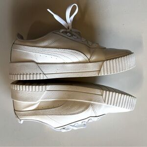 White Puma Carina sneakers women’s 8
